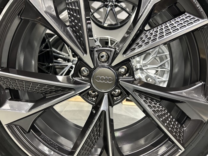 Koła letnie MAM RS6 20 5x112 Audi A6 C8 C9 A7 4K Pirelli 255/40R20 (3)