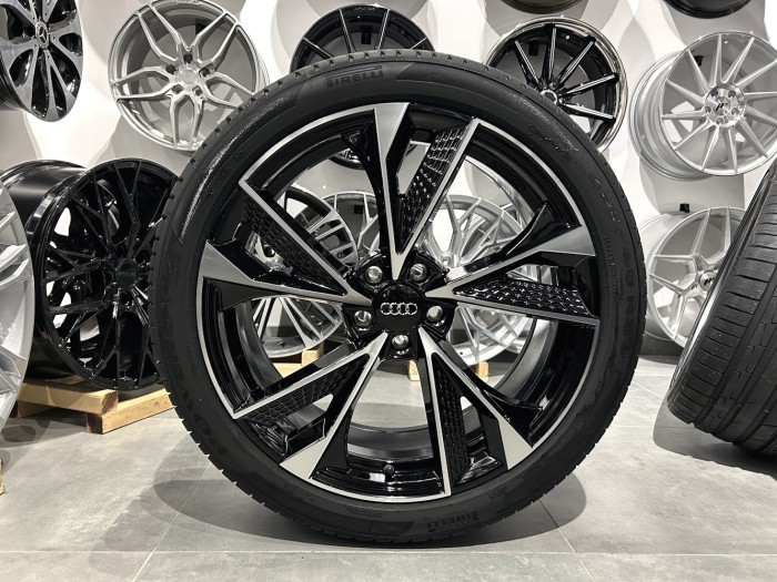 Koła letnie MAM RS6 20 5x112 Audi A6 C8 C9 A7 4K Pirelli 255/40R20 (1)