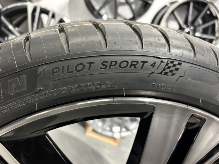 Oryginalne koła letnie 19 5x108 ET44 Peugeot 508 (4)