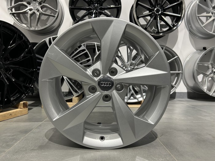 Oryginalne felgi 18 5x112 ET46 57.1  AUDI 8Y0601025J (1)