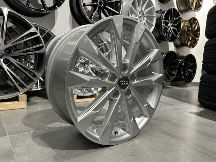 Oryginalne felgi 18 5x112 ET43 57.1  AUDI Q3 83A601025G (2)