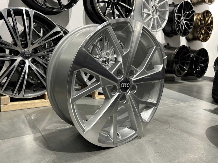 Oryginalne felgi 18 5x112 ET43 57.1  AUDI Q3 83A601025J (3)