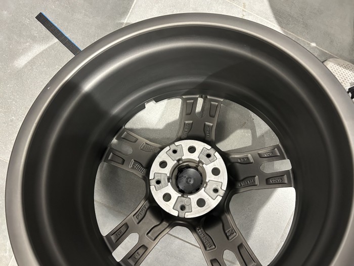BMW 1 F40 8053524 8X18 5X112 ET54/66.6 GRAFIT/POLER  (4)