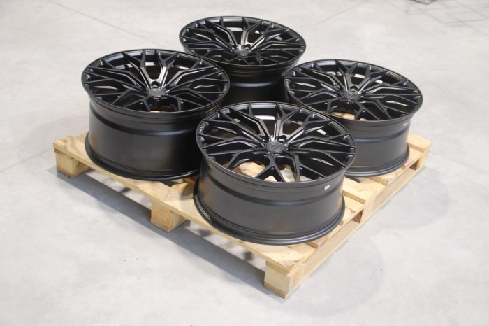 Set of CVR1 22x9,5 ET46 + 22x11 ET50 5x112 Carbon Graphite (1)