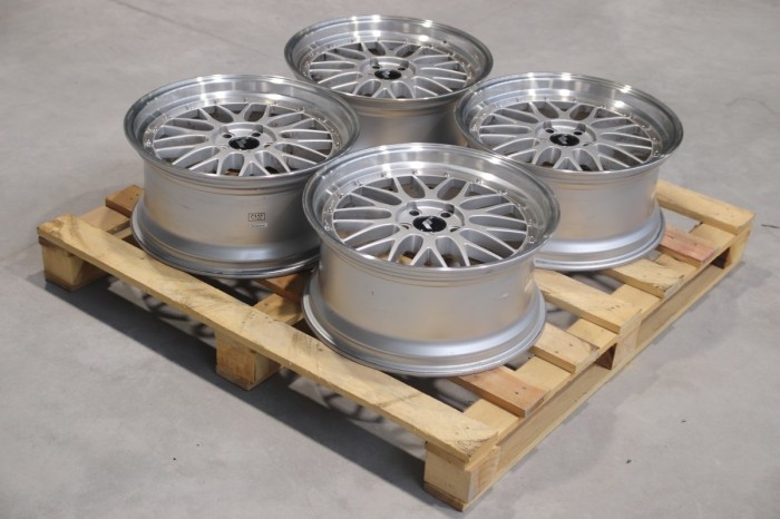 Set of JR23 19x9 ET40 5x112 Hyper Silver w/Machined Lip (1)