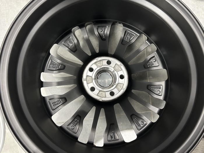 Felga OEM FORD 7.0X18 5X108 ET47.5  63.4  M1TC1007AA  (4)