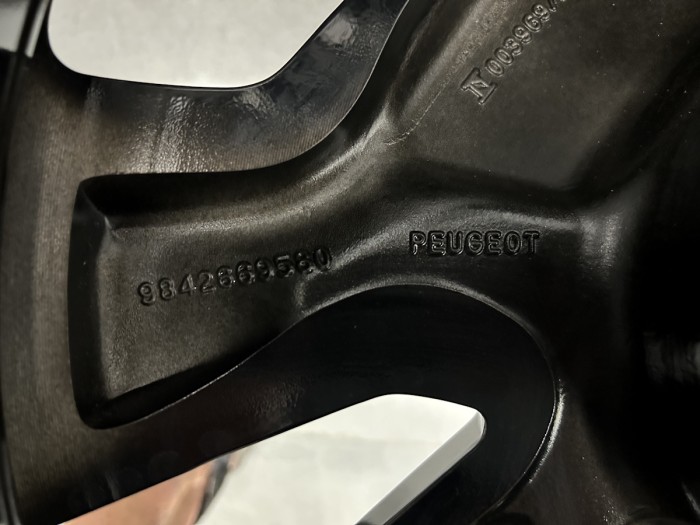 Oryginalne felgi LULEA 19 5x114.3 ET43 Peugeot 3008 III / 5008 III 9842669580 (6)