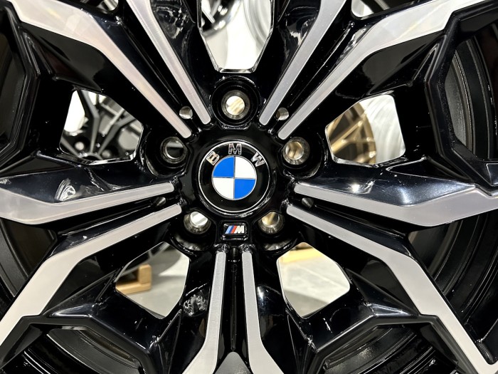 Oryginalne koła zimowe BMW 19 5x112 G01 X3 G02 X4 Bridgestone (3)