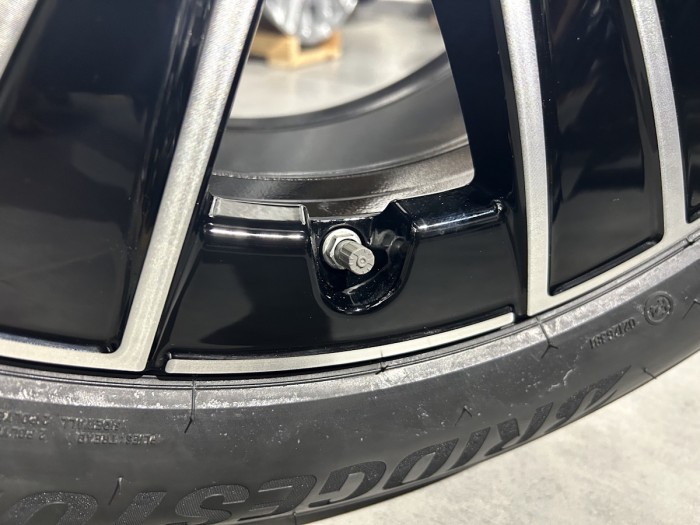 Oryginalne koła zimowe 18 5x112 ET32.5 MERCEDES E W214 A2144012800 Bridgestone (4)