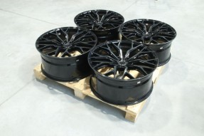 Obrazek dla: Set of CVR1 23x10,5 ET15 5x112 Double Tinted Black