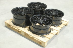 Obrazek dla: Set of CVR1 19x8,5 ET45 + 20x10 ET48 5x120 Platinum Black