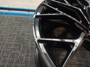 Obrazek 2 dla: Set of CVR1 20x9,5 ET35 + 20x9,5 ET38 5x112 Gloss Black